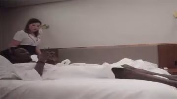 偷拍肉感肥臀技師被老黑狂干全套內射