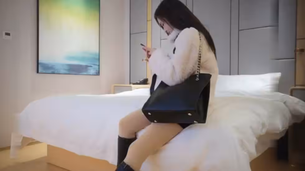 高清露臉,約了個美女上門服務.