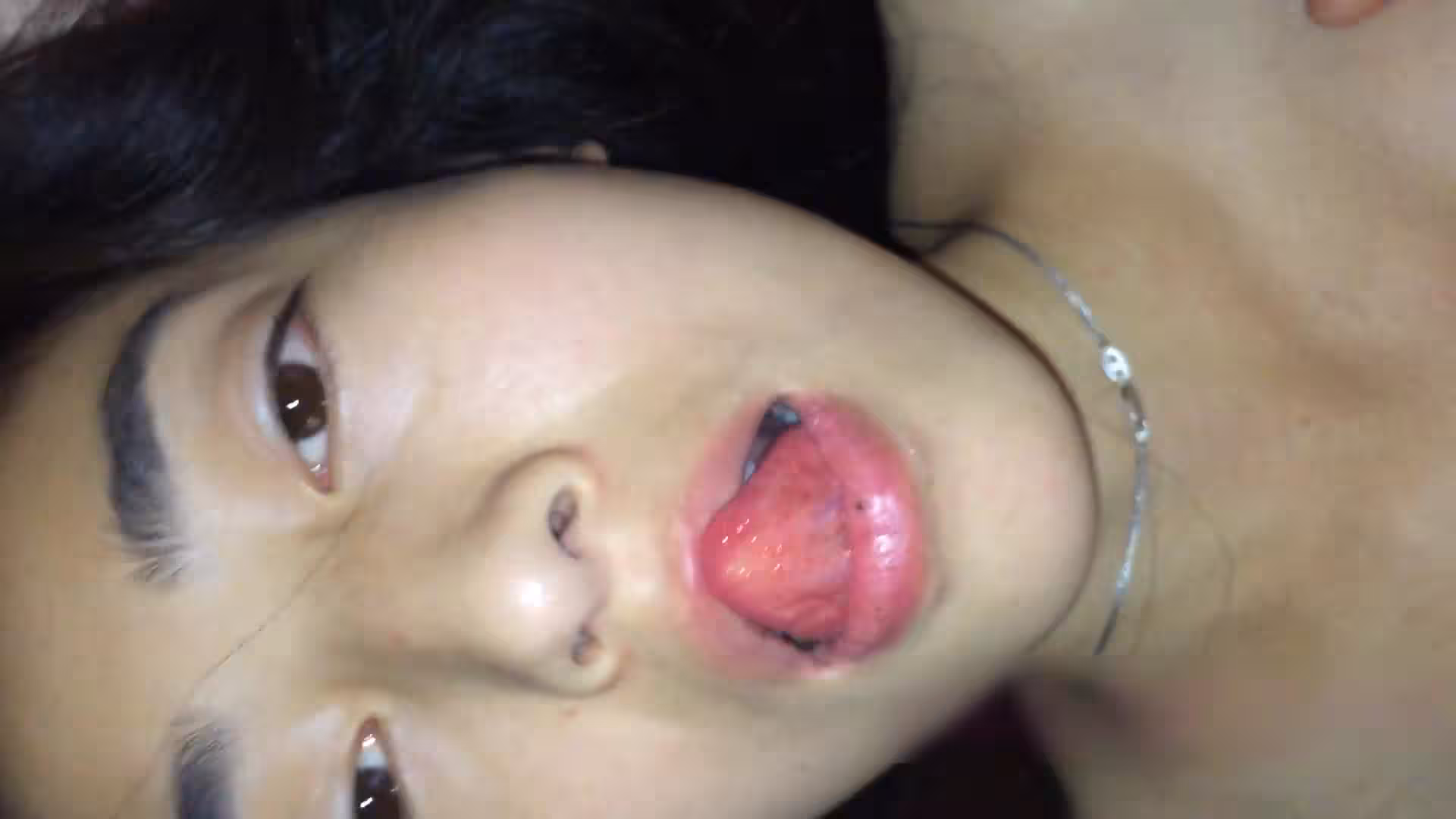 性感長發美女白領和男友假期異地旅遊酒店激情啪啪自拍視頻分手後流出,美女表面淑女床上真是太騷了.國語!