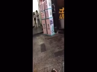 男扮女裝女廁所偷拍50位美女，公司白領、網紅、大學生護士等