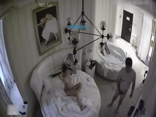 豪華浴缸房TP中年胖男約了位身材樣貌很不錯的大學美女啪啦