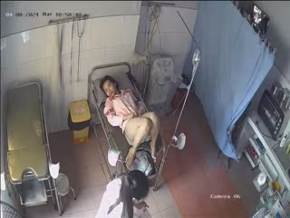 黑客破解醫院婦科監控攝像頭偷拍，偷吃禁果意外懷孕的學妹做流產