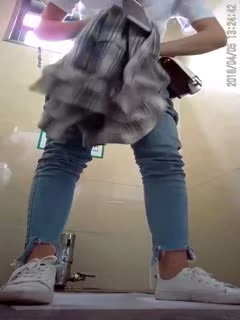 高清全景廁拍超嫩嫩妹良家少婦超近視角
