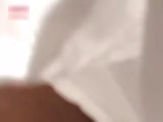 抄底系列  街拍轉場抄底到多名很騷的小美女逛街-窄內一半夾進屁股真淫蕩