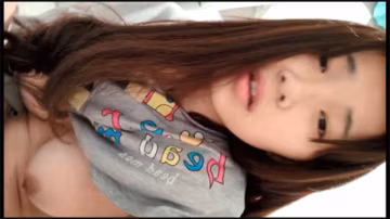真實記錄_美乳漂亮的年輕美女和男友瞞著父母私自同居肏逼性愛自拍流出-xj