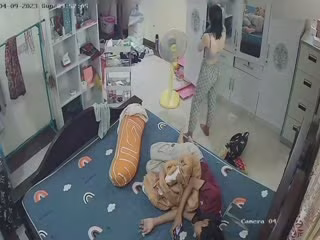 【攝像破解】醜陋公公趁兒子不在家強上兒媳婦