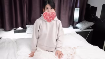 FC2-PPV-4786584 （高品質加分，露臉，無碼）愛舔男人的變態AV出道