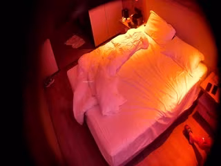 【賓館盜攝】老哥幽會氣質少婦偷情仔細品嘗騷穴的味道看看裡面有啥不一樣再干