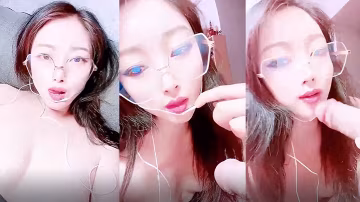顏值眼鏡御姐范美少婦和老公無套啪啪做愛很插白虎穴第1視角手持鏡頭刺激賣力深喉