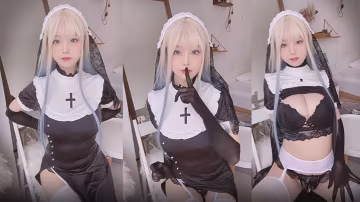 黑色的女僕美女很想包她回家