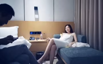 李總探花白衣豐滿妹子搞完穿衣摸逼再來第2炮直接開干大力猛操快速抽插呻吟