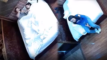 酒店偷窺偷窺大叔和青春靚麗戴眼鏡女友激情啪啪