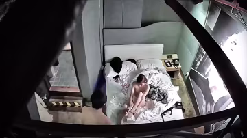 酒店偷拍臻品360工業風主題套房偷拍大學生情侶開房小哥先自己打飛機怕等下表現不好給女友上課