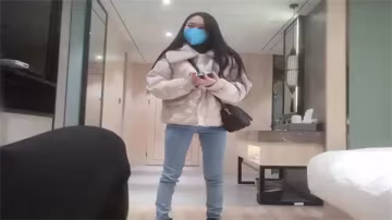 約炮苗條嫩妹 爆操干到噴水