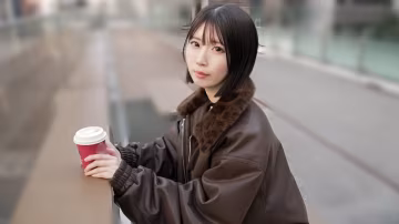 SIRO-5696 她模特般性感的身材太誘人了！她的第1次竟然是和姐姐的朋友！