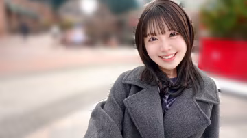 SIRO-5683 Kyurun！一位擁有動漫般聲音的可愛主題公園女孩加入戰鬥！她非常敏感，會抽搐並反覆達到高潮！Momo