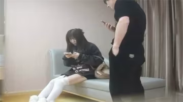 探花偷拍極品美女利哥 頭上蝴蝶結太萌 掰開嫩穴狂干