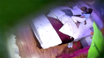 酒店攝像頭高清偷拍！極品巨乳人妻騷穴狂扭被全程錄製