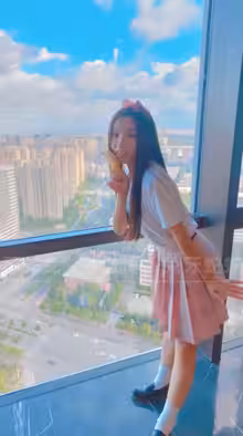 【抖音網紅】蛇信子姐姐♥2022下部♥人前端莊人後騷_炮機舔腳小母狗_