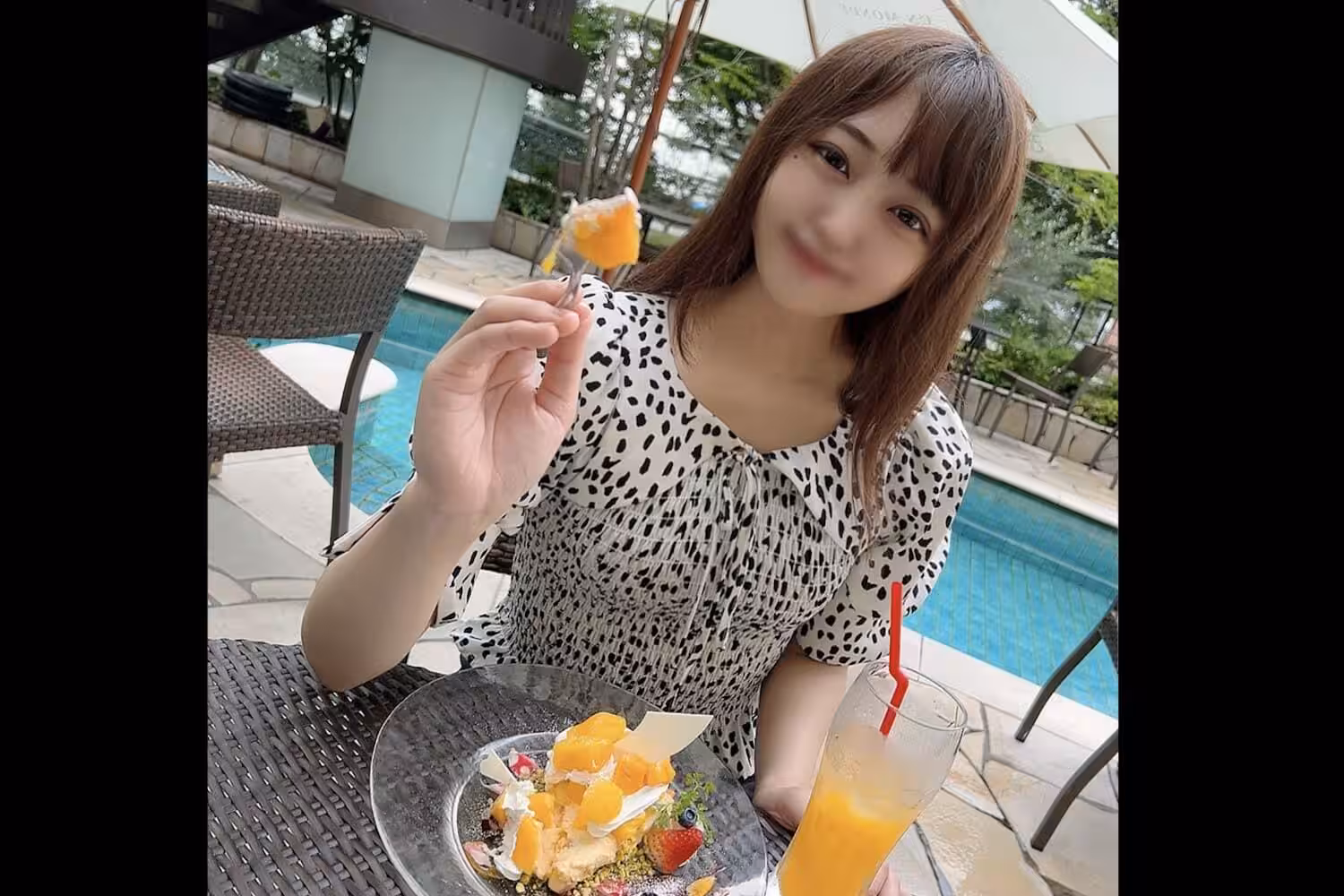 外觀·首次拍攝！ ！ ``我告訴過你不要進去…'' 烹飪班養家餬口的善良女大學生乖巧的身體連射兩次！ ！