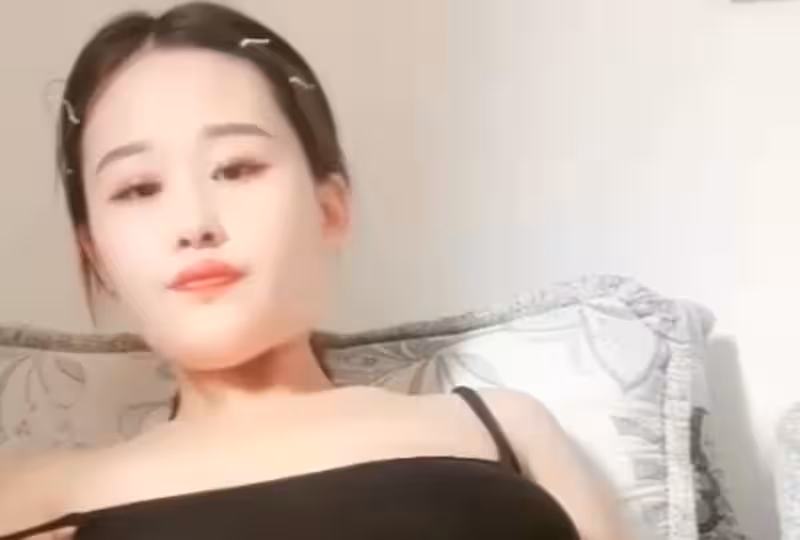 長腿御姐粉穴自摸誘惑的。！