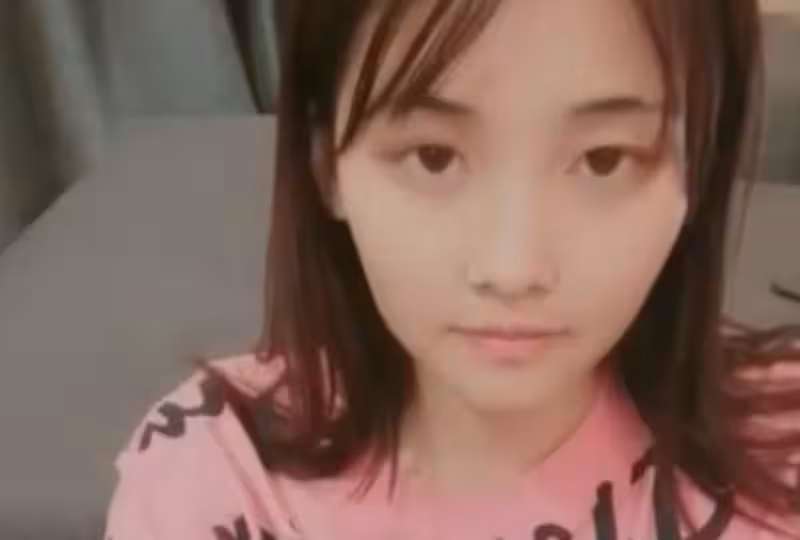 這麼年輕就被包養隨便玩的。！