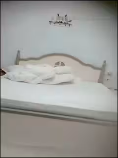(莞式一條龍)說話很拽的眼鏡四哥和老鐵微信約嫖高顏值兼職妹玩3P前後搞妹子有點吃不消