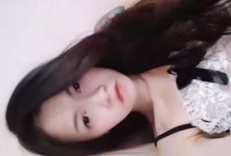 淫蕩小女僕愛玩鮑鮑的。！