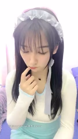 美女也愛玩另類楊蔥蔥展示一個雞蛋怎麼玩，跳完脫衣舞開始表演，放洞口摩擦慢慢塞入吞吐自如 new
