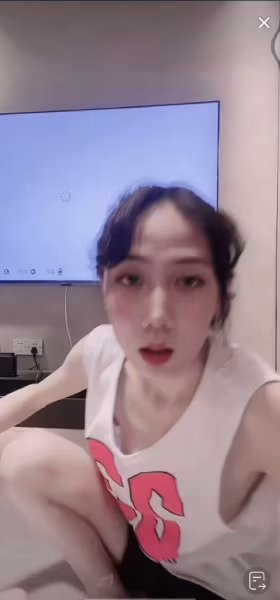 主播這衣服 真不見外啊