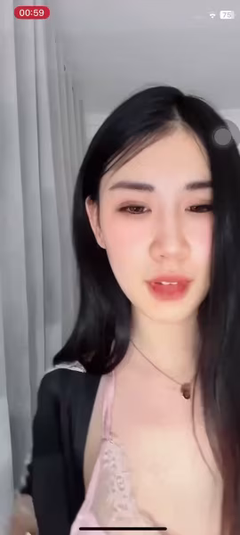 抖音直播 主播這愛心奶比的不錯哈