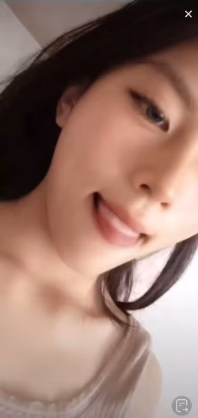 自带闪现 貌似很粉嫩