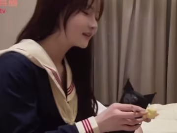 杏吧.3000塊約到03年精緻白嫩小美女
