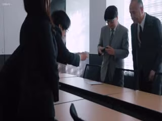 JUR-088 人妻秘书、汗と接吻に満ちた社长室中出し性交 久远美绪