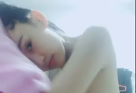 嫩妹子洗澡出来漏逼小秀_逼逼毛毛比较多很是诱惑不要错过.