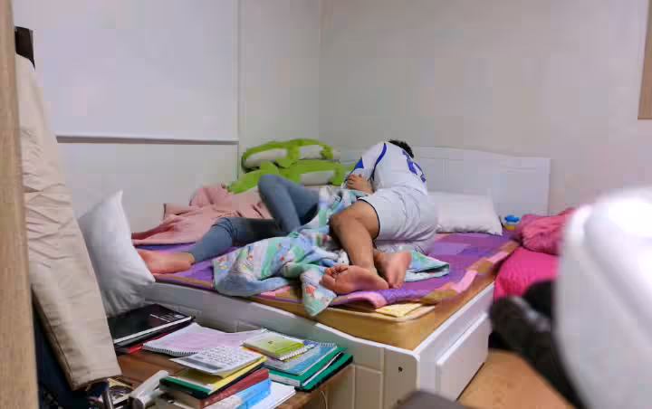 小情侶上完課直接回宿舍開～的。！