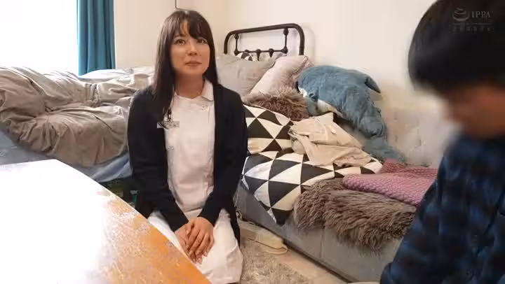 老哥約白嫩00後萌妹子啪啪 粉穴奶子逼逼無毛 抬起雙腿插入進進出出