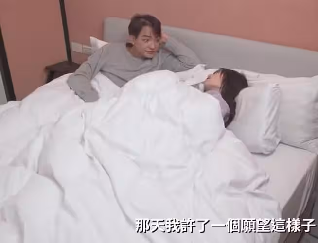 獨家劇情年節大解放淫妻要老公的大肉棒一起打炮慶過年