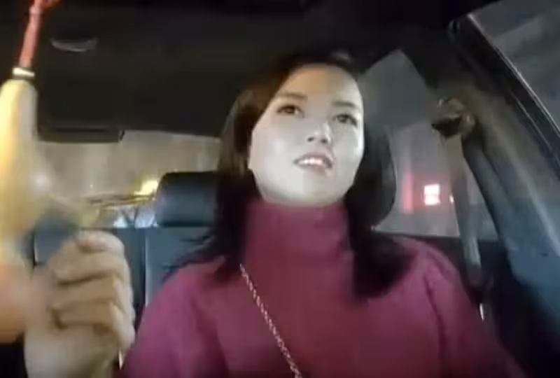 騷飄飄專業搞雞 深夜到足浴按摩會所搭訕個女技師 1800元到酒店開房的。！