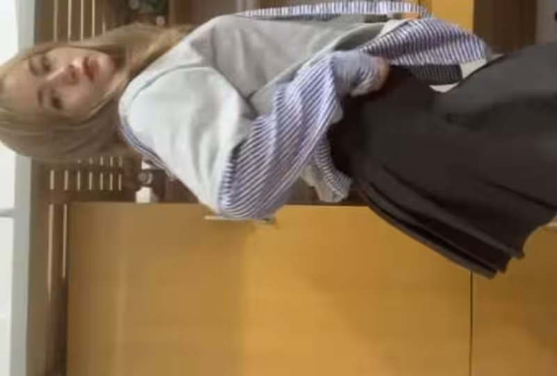 翹臀美乳辣妹自慰玩自拍的。！