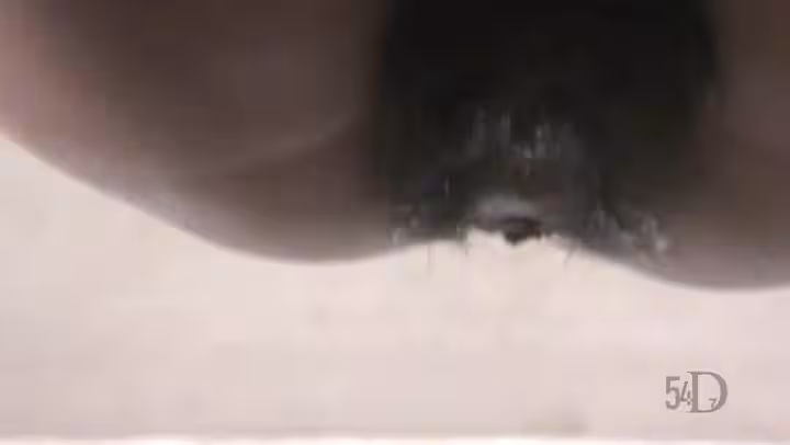 【54D7精品廁拍】《頂級女神 高端白領 白富美重磅來襲》某銀行VIP貴賓接待室的高級經理