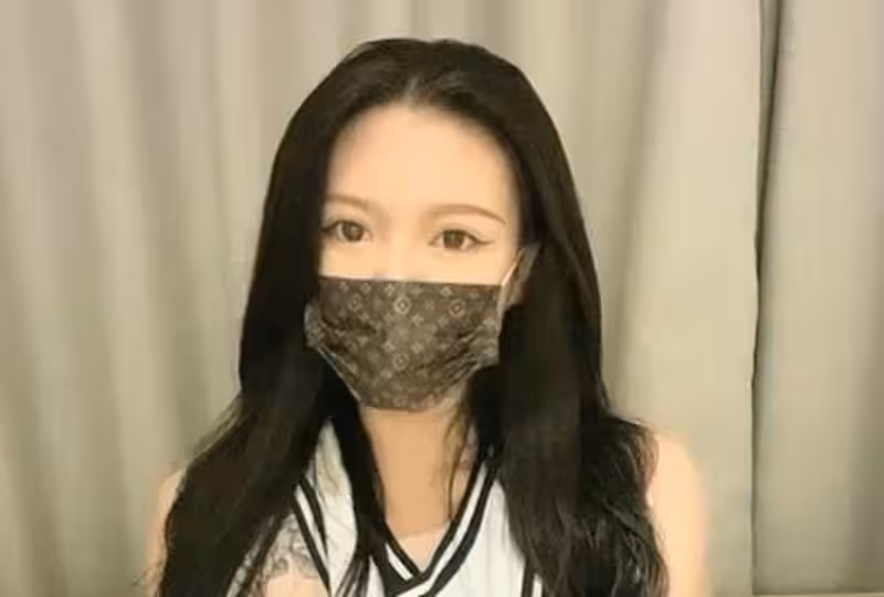 高顏值妹子酒店自慰啪啪秀的。！