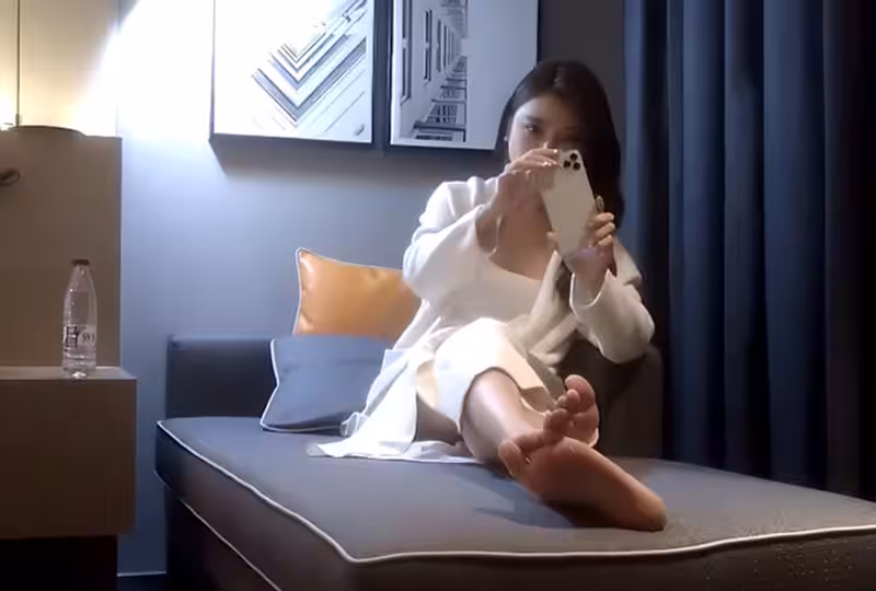 高顏值外圍女神，美乳誘人溫柔聽話的。！