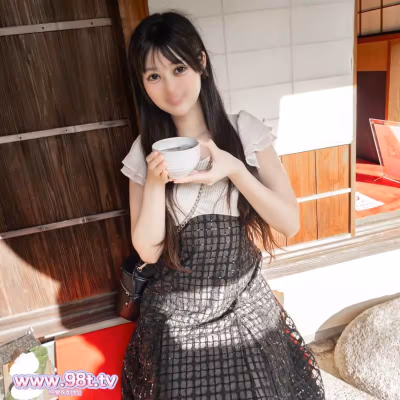 FC2PPV-4586532-顏出し！清楚がゆえに変態願望にまみれた美白のＦcup美巨乳女大生！！
