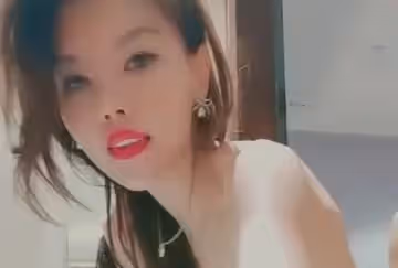 長腿美女小邱淑貞賓館饑渴啪啪
