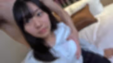 名牌私立小姐學校的學生。對壓倒性透明感的女學生一邊感到背德感和罪惡感一邊馬上暴發，連續大量中出。拜託了好-cd1