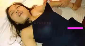 高顏值網紅美女被灌醉後帶入酒店脫衣任意玩弄