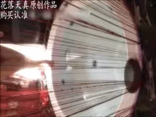 約操白嫩性感的外圍美女酒店喝著紅酒調著情,跳完艷舞再啪啪,體驗刺激2人又到浴池裡激烈爆操,邊干邊自拍.