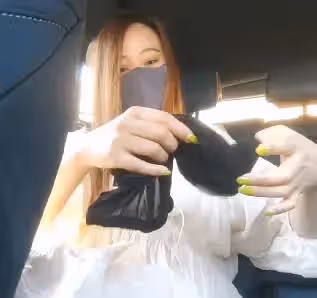 海角社區.極品御姐車上黑絲足交