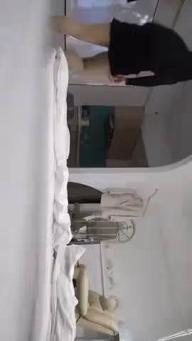 2021-11-19 換妻探花回歸第3天，繼續4P交換操逼，少婦操逼操多了屁股很緊緻，開檔連體網襪，猛懟騷大屁股